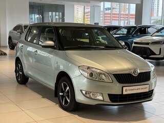 2012 Skoda Fabia II Рестайлинг, зелёный, 475000 рублей, вид 3