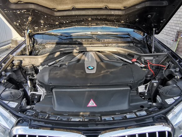 2015 BMW X6 50i II (F16), чёрный, 3999999 рублей - вид 32