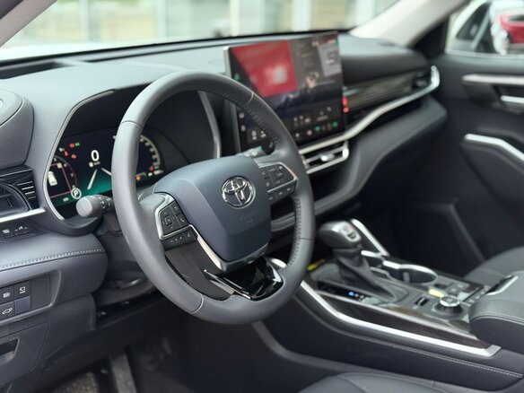 2025 Toyota Highlander IV (XU70), белый, 5550000 рублей - вид 13