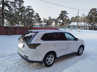 2012 Mitsubishi Outlander III, белый, 1270000 рублей, вид 1