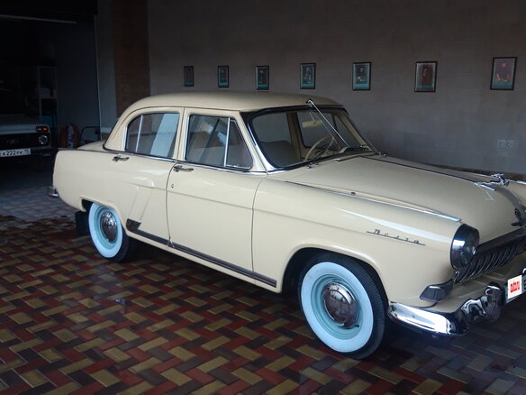 1962 ГАЗ 21 «Волга» 21В, бежевый, 5000000 рублей - вид 2