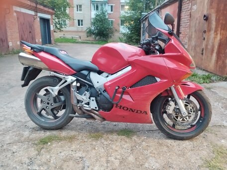 2002 Honda VFR 800, красный, 380000 рублей, вид 1
