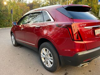 2020 Cadillac XT5 I Рестайлинг, красный, 2800000 рублей, вид 5