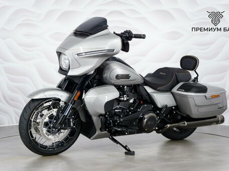 2023 Harley-Davidson CVO Street Glide, серебристый, 3899000 рублей, вид 3