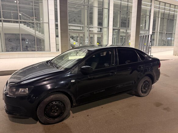 2011 Volkswagen Polo V, чёрный, 530000 рублей - вид 2