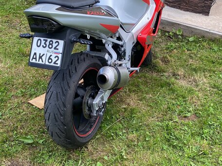 2001 Suzuki GSR 750, красный, 450000 рублей, вид 5