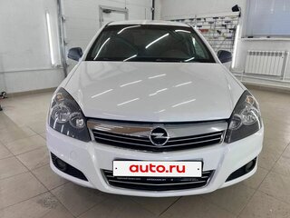 2011 Opel Astra H Рестайлинг, белый, 717000 рублей, вид 2