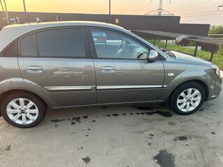 2010 Kia Rio II Рестайлинг, серебристый, 545000 рублей, вид 5