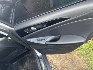 2010 Hyundai Sonata VI (YF), серый, 1000000 рублей, вид 3
