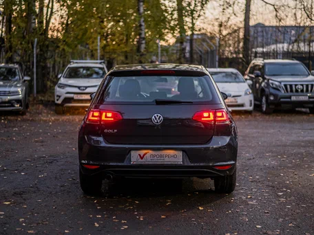 2016 Volkswagen Golf VII, серый, 1288000 рублей, вид 4