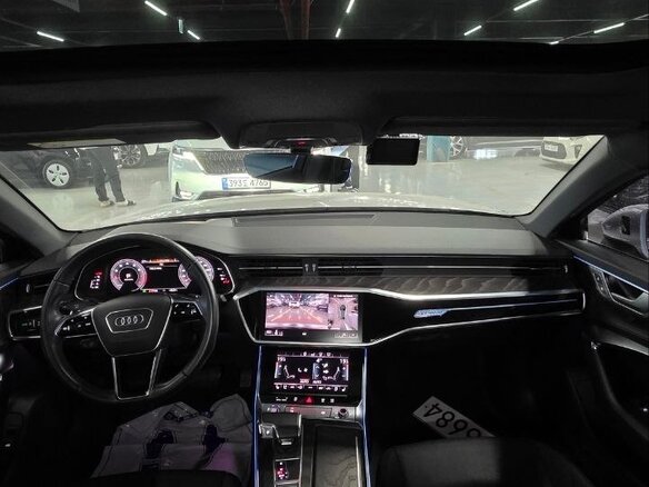 2019 Audi A6 45 TFSI V (C8), серебристый, 4650000 рублей - вид 9