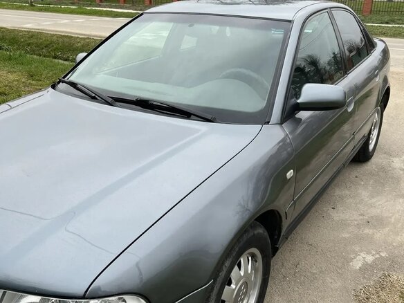 1999 Audi A4 I (B5) Рестайлинг, серый, 440000 рублей