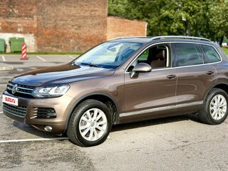 2013 Volkswagen Touareg II, коричневый, 2500000 рублей, вид 2