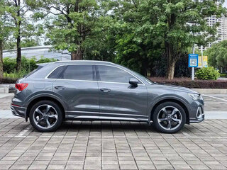 2022 Audi Q3 35 TFSI II (F3), чёрный, 1550000 рублей, вид 4