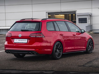 2018 Volkswagen Golf R VII Рестайлинг, красный, 3488000 рублей, вид 5