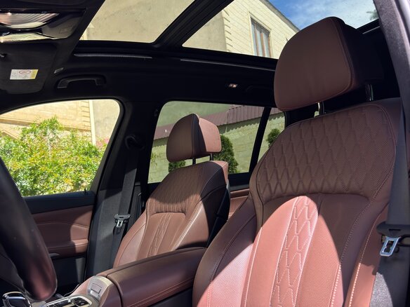 2021 BMW X7 40d I (G07), чёрный, 8750000 рублей - вид 8