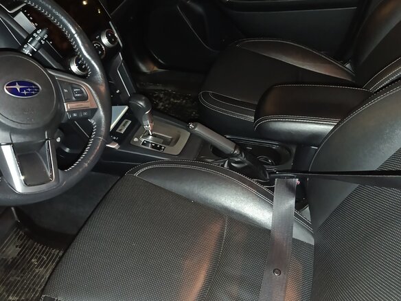 2016 Subaru Forester IV Рестайлинг 2, серебристый, 2200000 рублей - вид 8