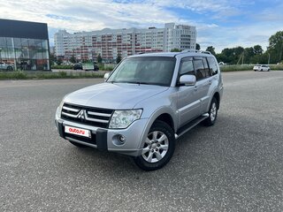 2010 Mitsubishi Pajero IV, серый, 1749000 рублей, вид 1