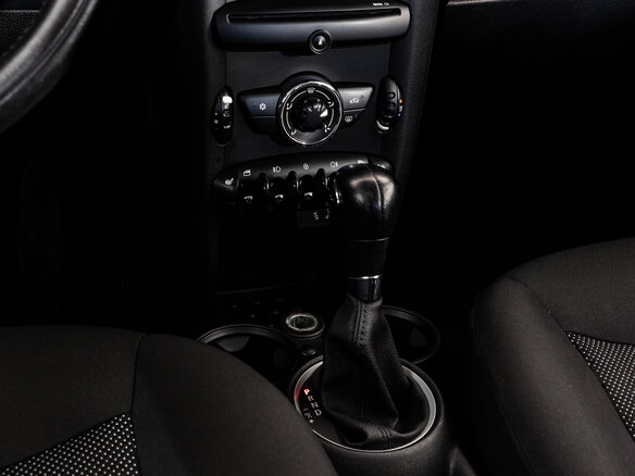 2011 Mini Hatch One II (R56) Рестайлинг, белый, 775000 рублей - вид 11