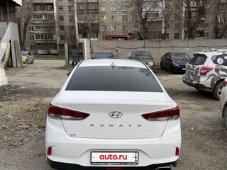 2018 Hyundai Sonata VII (LF) Рестайлинг, белый, 1300000 рублей, вид 5