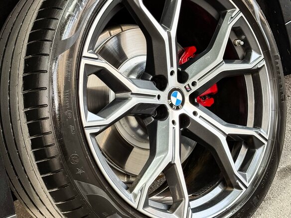 2021 BMW X5 40i IV (G05/G18), чёрный, 6650000 рублей - вид 9