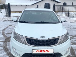 2011 Kia Rio 5-speed III, белый, 650000 рублей, вид 2