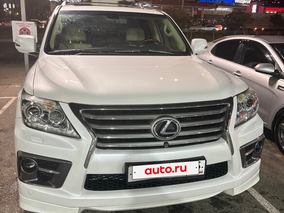 2012 Lexus LX 570 III Рестайлинг, белый - вид 1