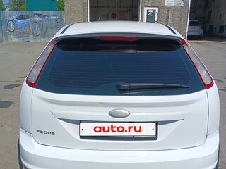 2010 Ford Focus II Рестайлинг, белый, 600000 рублей, вид 3