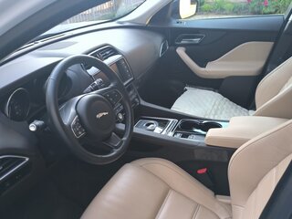 2016 Jaguar F-Pace I, белый, 3380000 рублей, вид 4