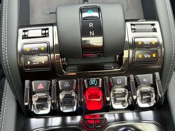 2026 BYD FangChengBao Leopard 5 47.8 kWh I Рестайлинг, серый, 7600000 рублей - вид 16