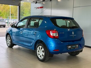 2014 Renault Sandero II, синий, 997000 рублей, вид 4