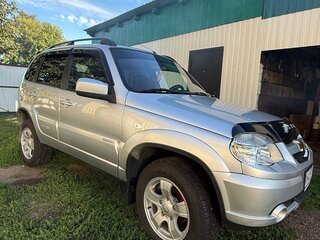 2012 Chevrolet Niva I Рестайлинг, серебристый, 650000 рублей, вид 2