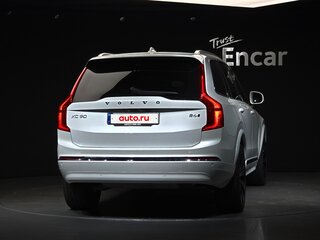 2025 Volvo XC90 B5 II Рестайлинг 2, белый, 7555069 рублей, вид 4
