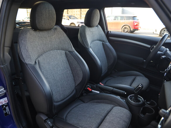 2020 Mini Hatch Cooper III (F55/F56) Рестайлинг, синий, 2333500 рублей - вид 34