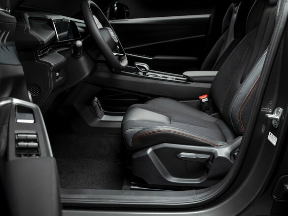 2025 Geely Cityray, серый, 2849840 рублей - вид 9
