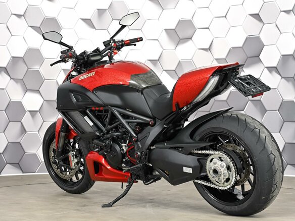 2015 Ducati Diavel, красный, 979000 рублей - вид 7