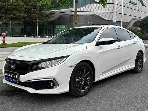 2020 Honda Civic X Рестайлинг, белый, 1210000 рублей