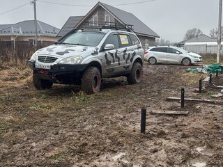 2010 SsangYong Kyron 6-speed I Рестайлинг, серебристый, 1200000 рублей, вид 4