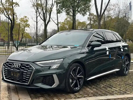 2021 Audi A3 Sportback 35 TFSI IV (8Y), зелёный, 2100000 рублей, вид 2