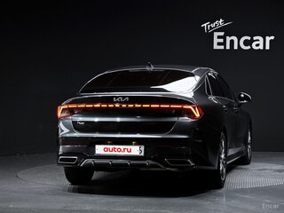 2022 Kia K5 III, чёрный, 1870000 рублей, вид 4
