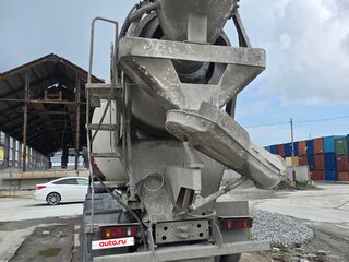 2007 Sinotruk Howo Миксер, красный, 2500000 рублей, вид 3
