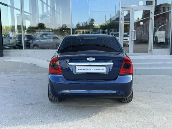 2010 Ford Focus II Рестайлинг, синий - вид 5