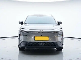 2025 Toyota bZ3X 50 kWh, серебристый, 2530000 рублей, вид 3