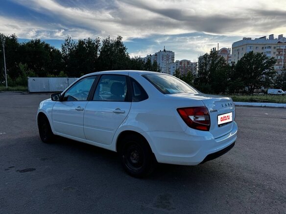 2023 Lada (ВАЗ) Granta I Рестайлинг, белый, 800000 рублей - вид 6