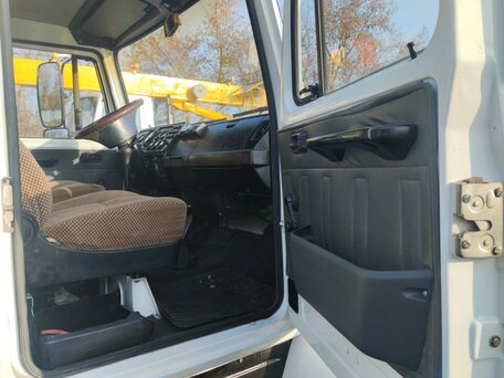 2014 ГАЗ 3308, белый, 910000 рублей, вид 5