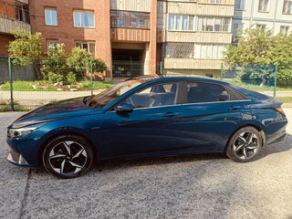 2020 Hyundai Elantra VII (CN7), синий, 1735000 рублей, вид 3