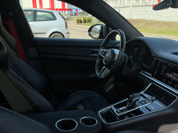 2019 Porsche Panamera GTS II, чёрный, 7950000 рублей - вид 6