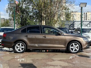 2012 Volkswagen Jetta VI, коричневый, 999000 рублей, вид 4
