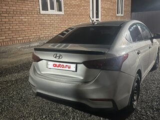 2017 Hyundai Solaris II, белый, 745000 рублей, вид 5