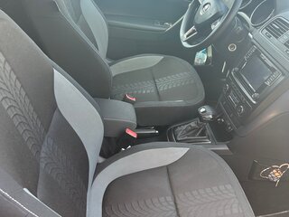 2015 Skoda Yeti I Рестайлинг, серый, 1320000 рублей, вид 5